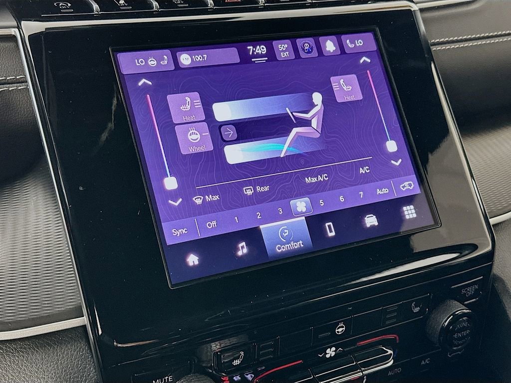 Certified 2025 Jeep Grand Cherokee Laredo w/ Luxury Tech Group I image 25