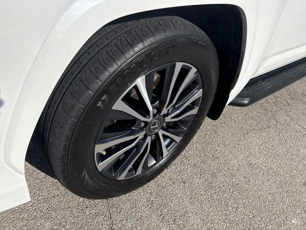 Used 2022 Lexus LX 600 4WD w/ Interior Upgrade Package image 9