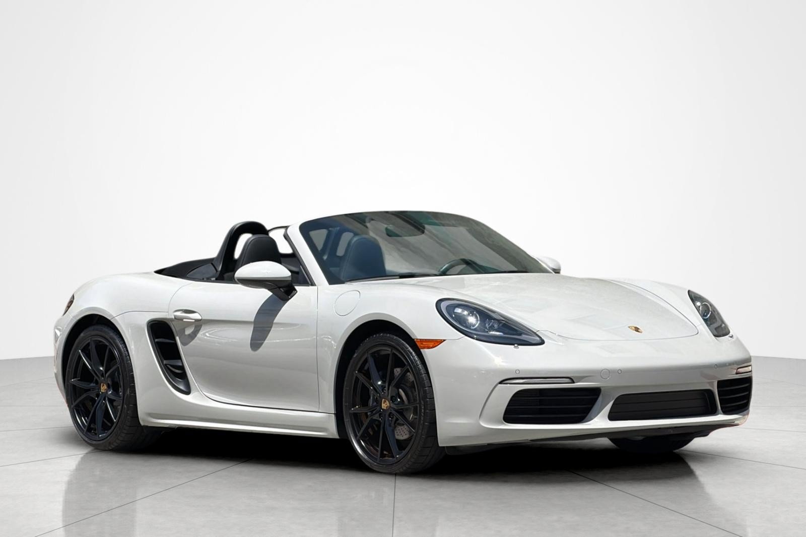Used 2025 Porsche 718 Boxster w/ Premium Package RWD image 7
