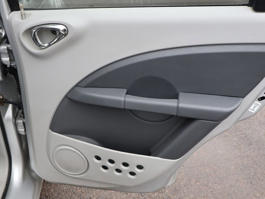 Used 2008 Chrysler PT Cruiser LX image 25