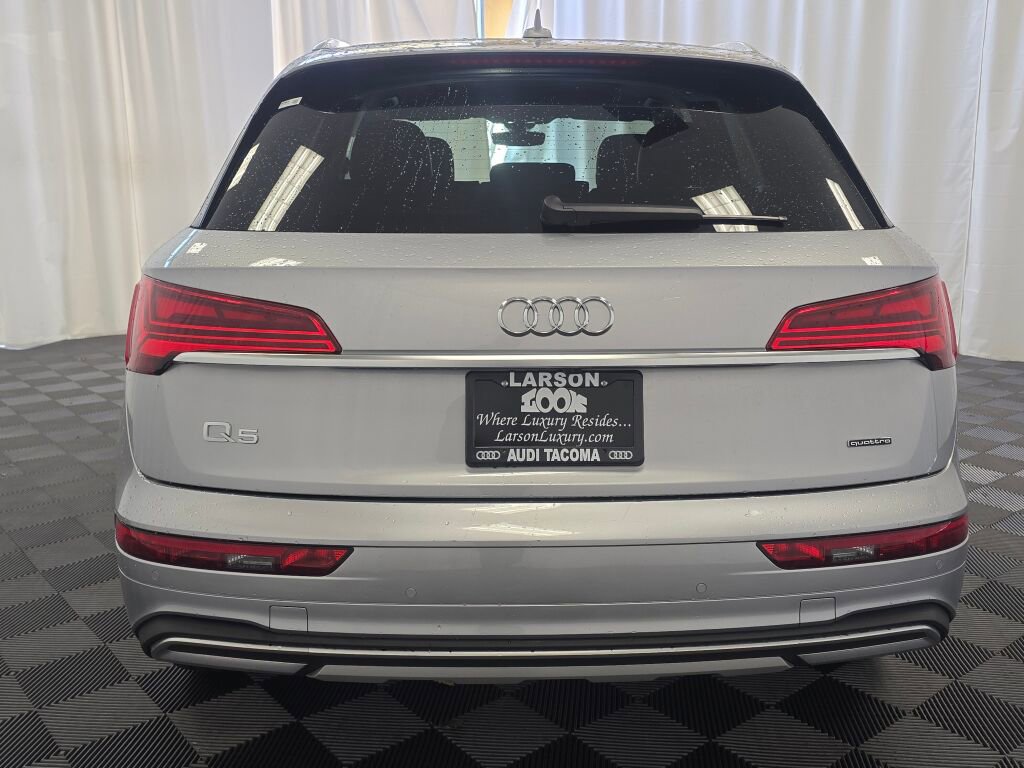 Used 2023 Audi Q5 2.0T Premium w/ Convenience Package image 5