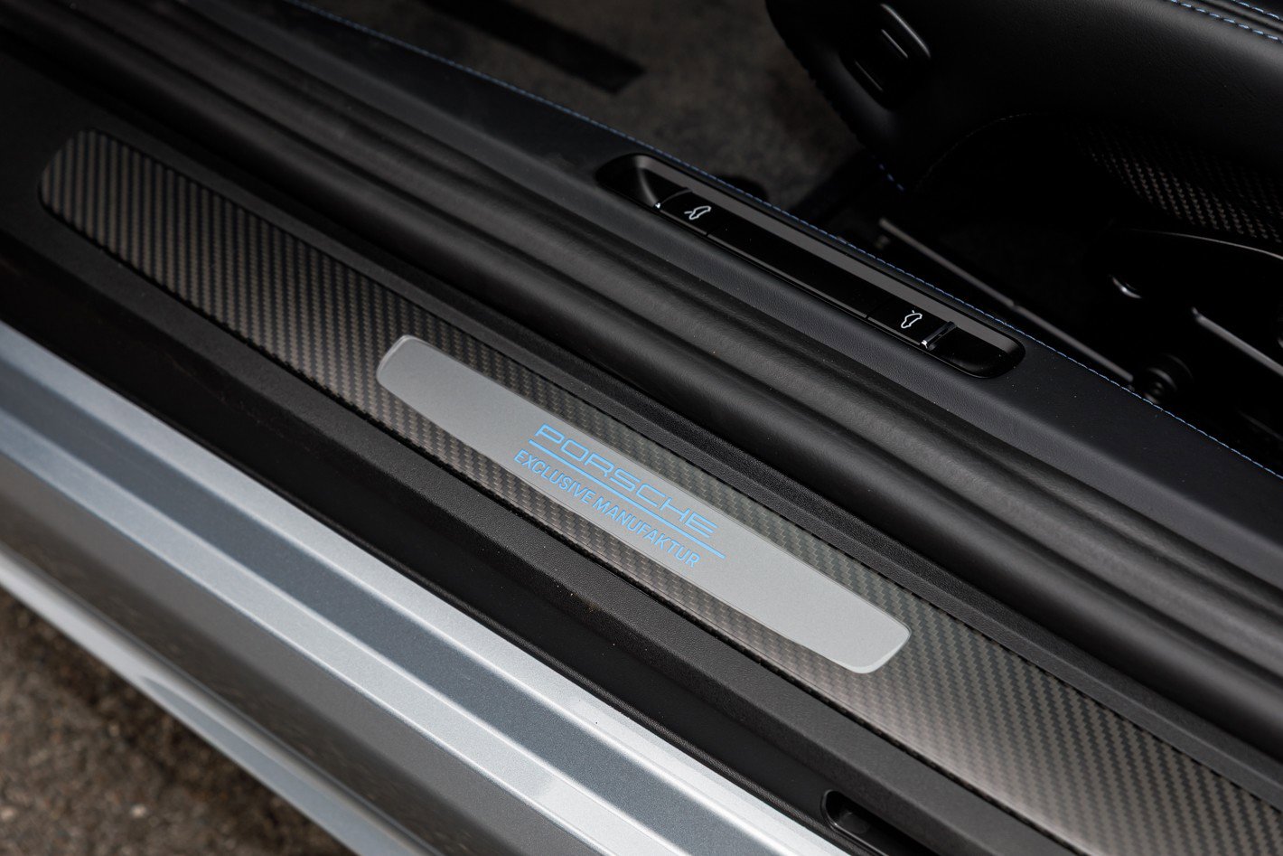 Used 2025 Porsche 718 Cayman GT4 RS image 23