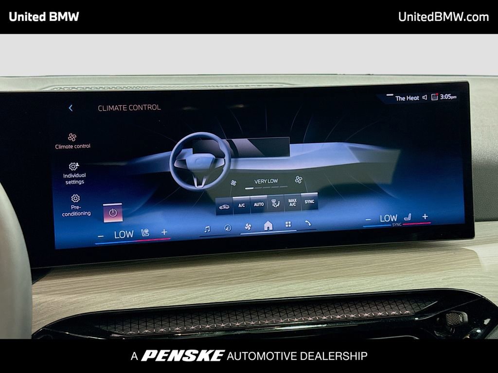 Certified 2025 BMW 330i Sedan image 11