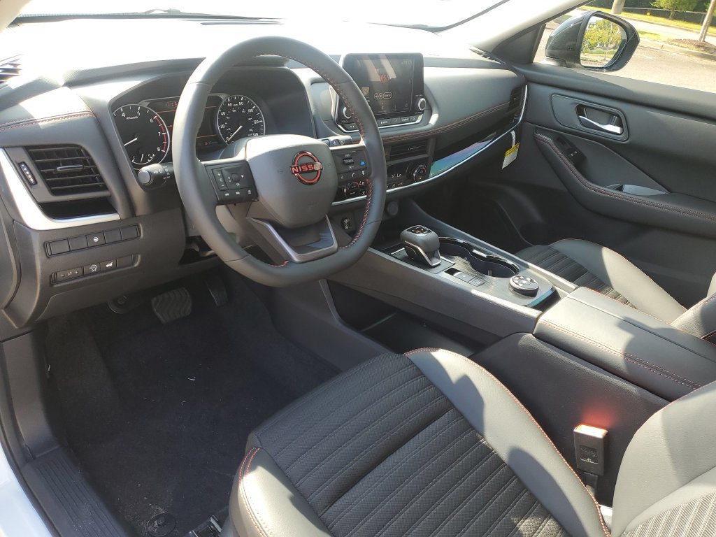 New 2026 Nissan Rogue SV AWD/4WD image 22