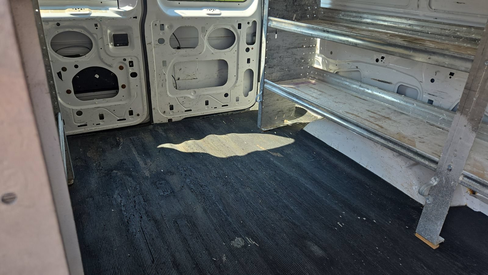 Used 2009 Ford E-250 and Econoline 250 RWD image 14