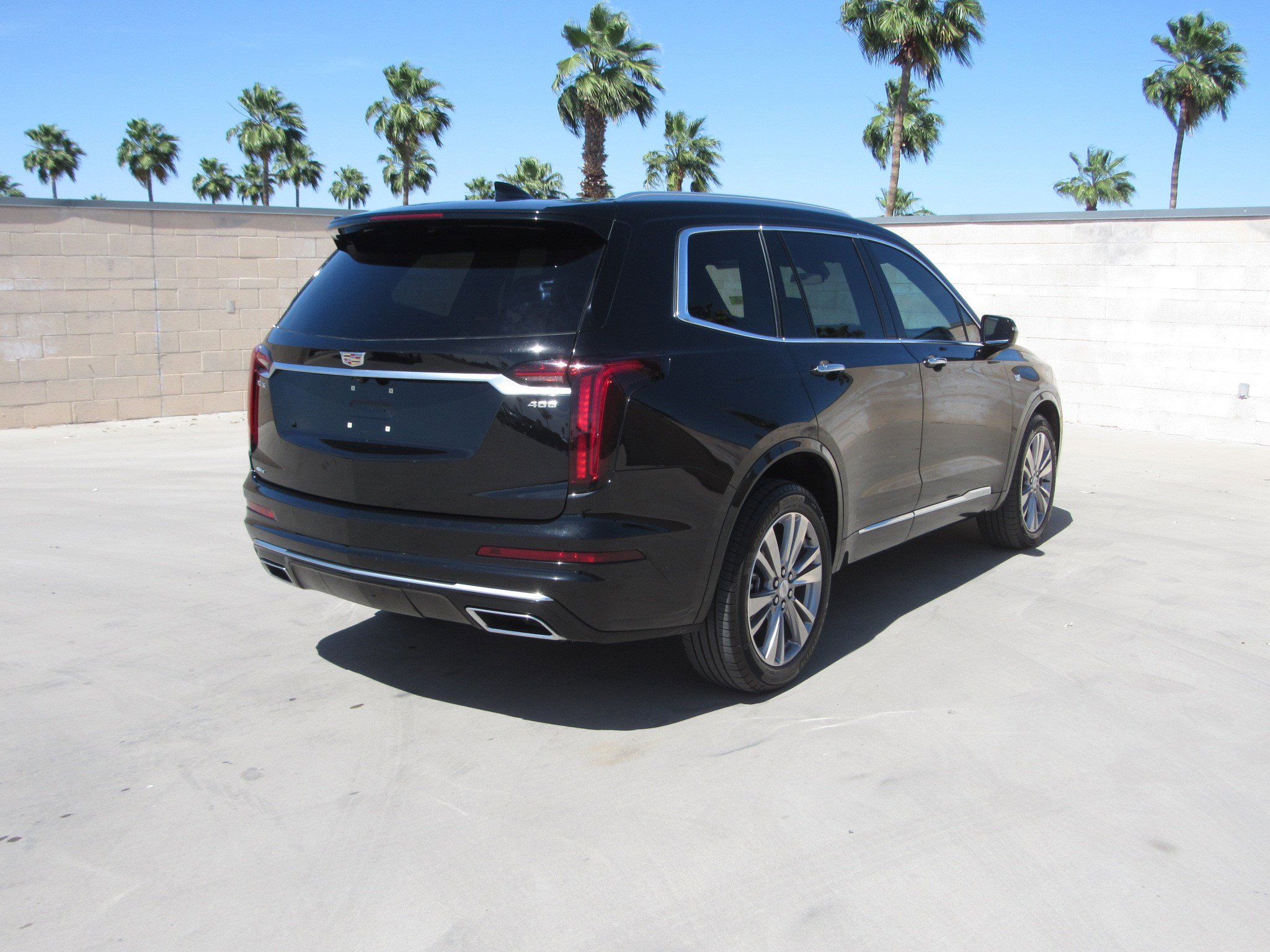 Used 2024 Cadillac XT6 Premium Luxury image 5