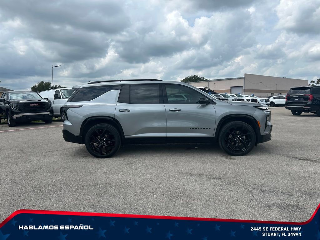 Used 2024 Chevrolet Traverse RS AWD/4WD image 4
