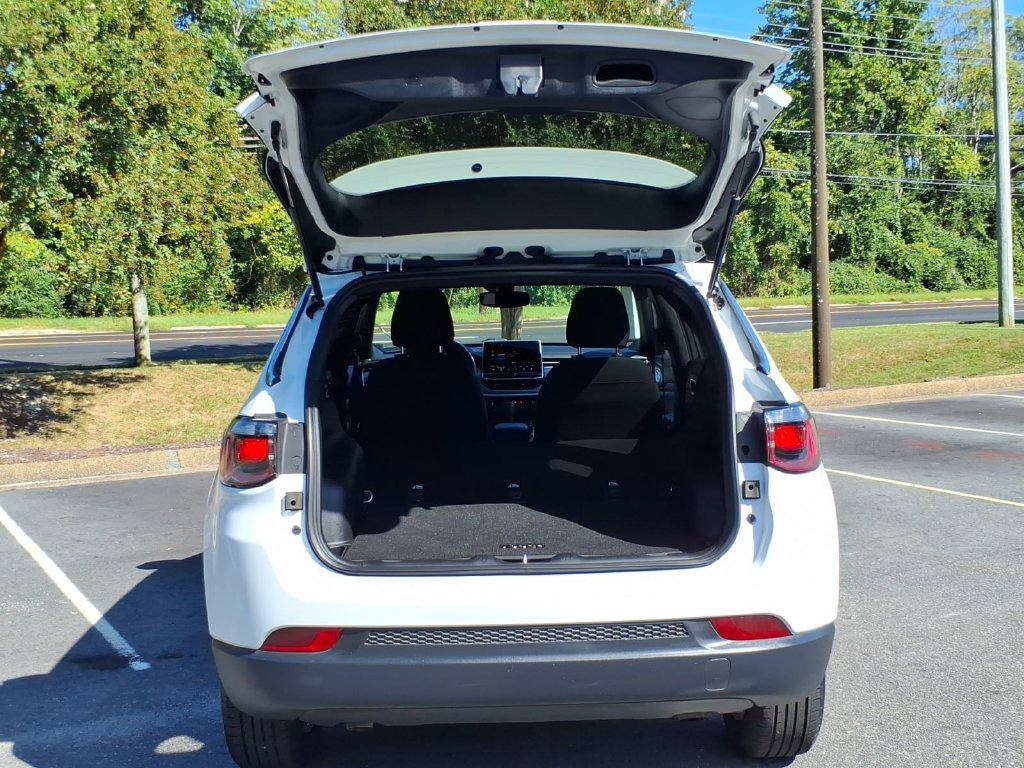 Used 2024 Jeep Compass Sport w/ Mopar Graphics Package AWD/4WD image 20