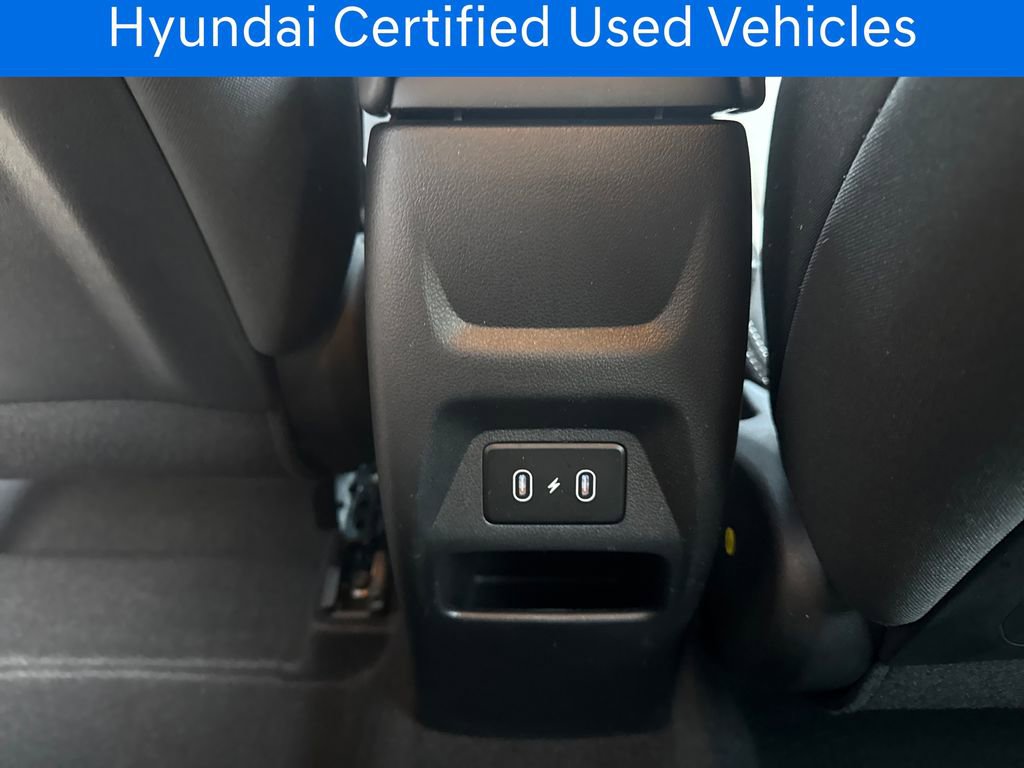 Certified 2025 Hyundai Venue SEL FWD image 18