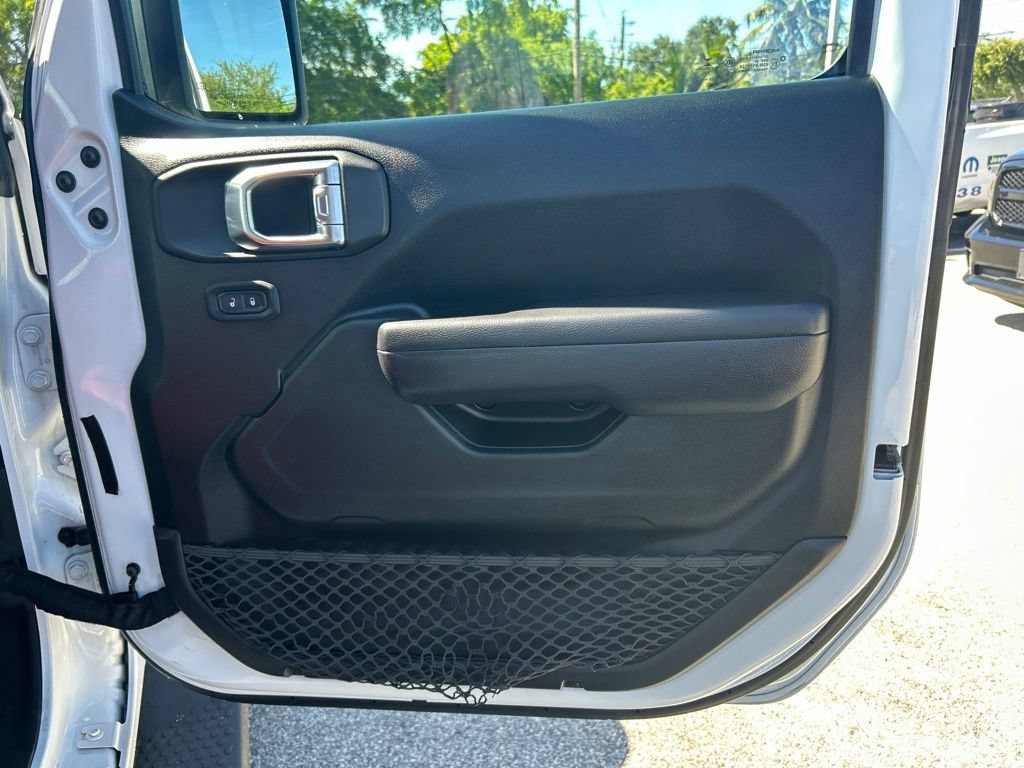 Used 2021 Jeep Wrangler Unlimited Rubicon AWD/4WD image 28