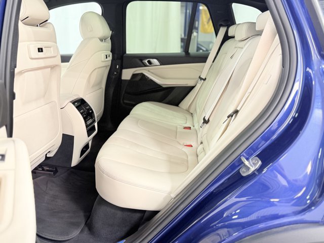 Used 2019 BMW X5 xDrive40i w/ Convenience Package AWD/4WD image 25