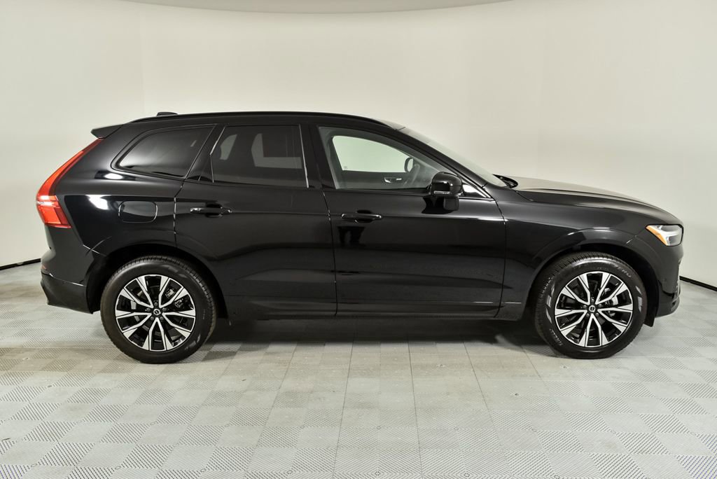 Certified 2025 Volvo XC60 B5 Plus image 27