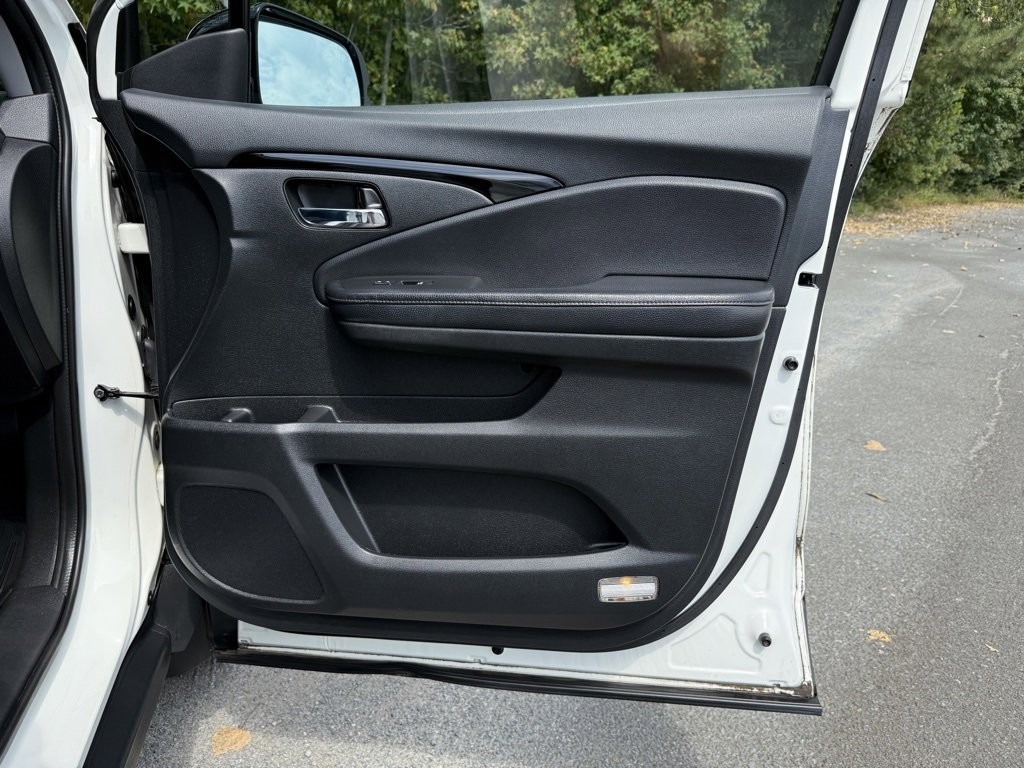 Used 2018 Honda Pilot Touring image 51