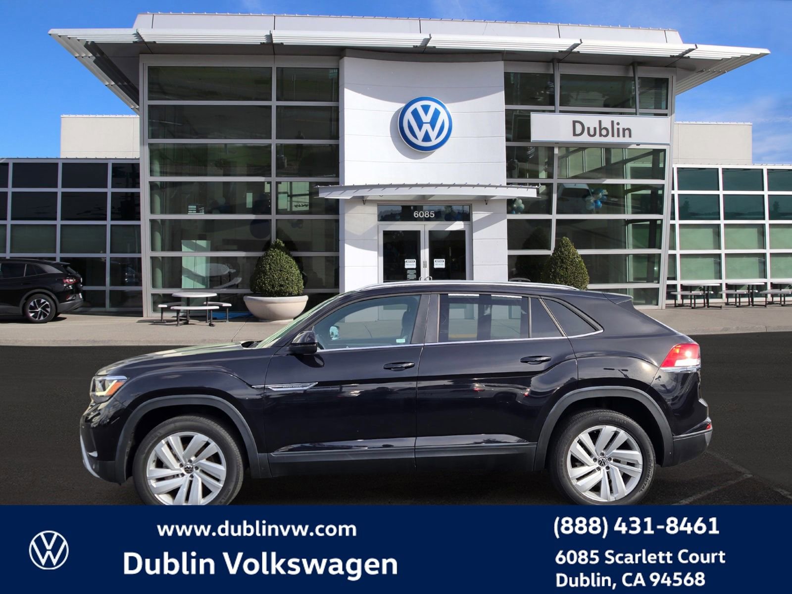 Used 2021 Volkswagen Atlas Cross Sport SE w/ Panoramic Sunroof Package image 7