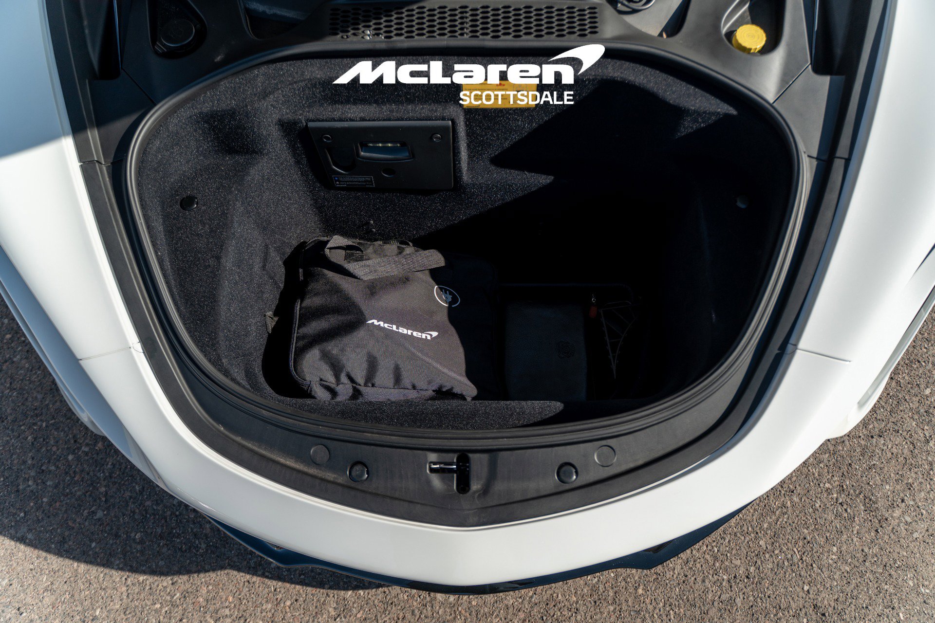 Used 2023 McLaren Artura image 29