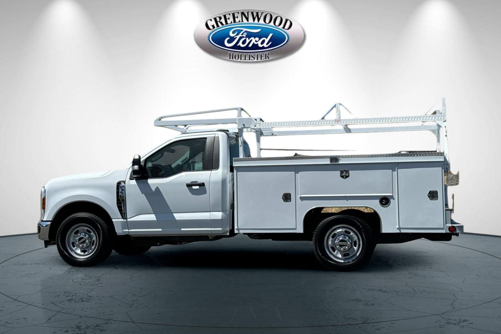 New 2025 Ford F350 XL w/ XL Chrome Package RWD image 7