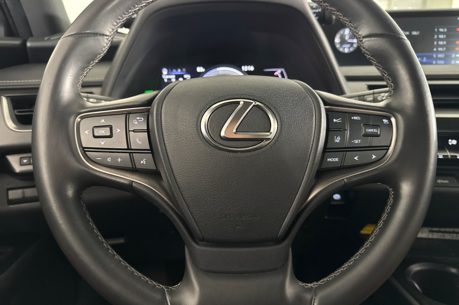 Used 2021 Lexus UX 250h w/ Accessory Package (Z1) AWD/4WD image 10