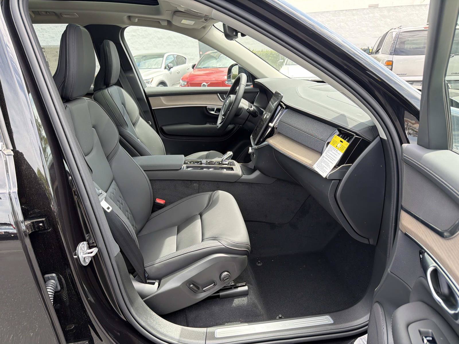 New 2026 Volvo XC90 B5 Plus w/ Protection Package AWD/4WD image 21