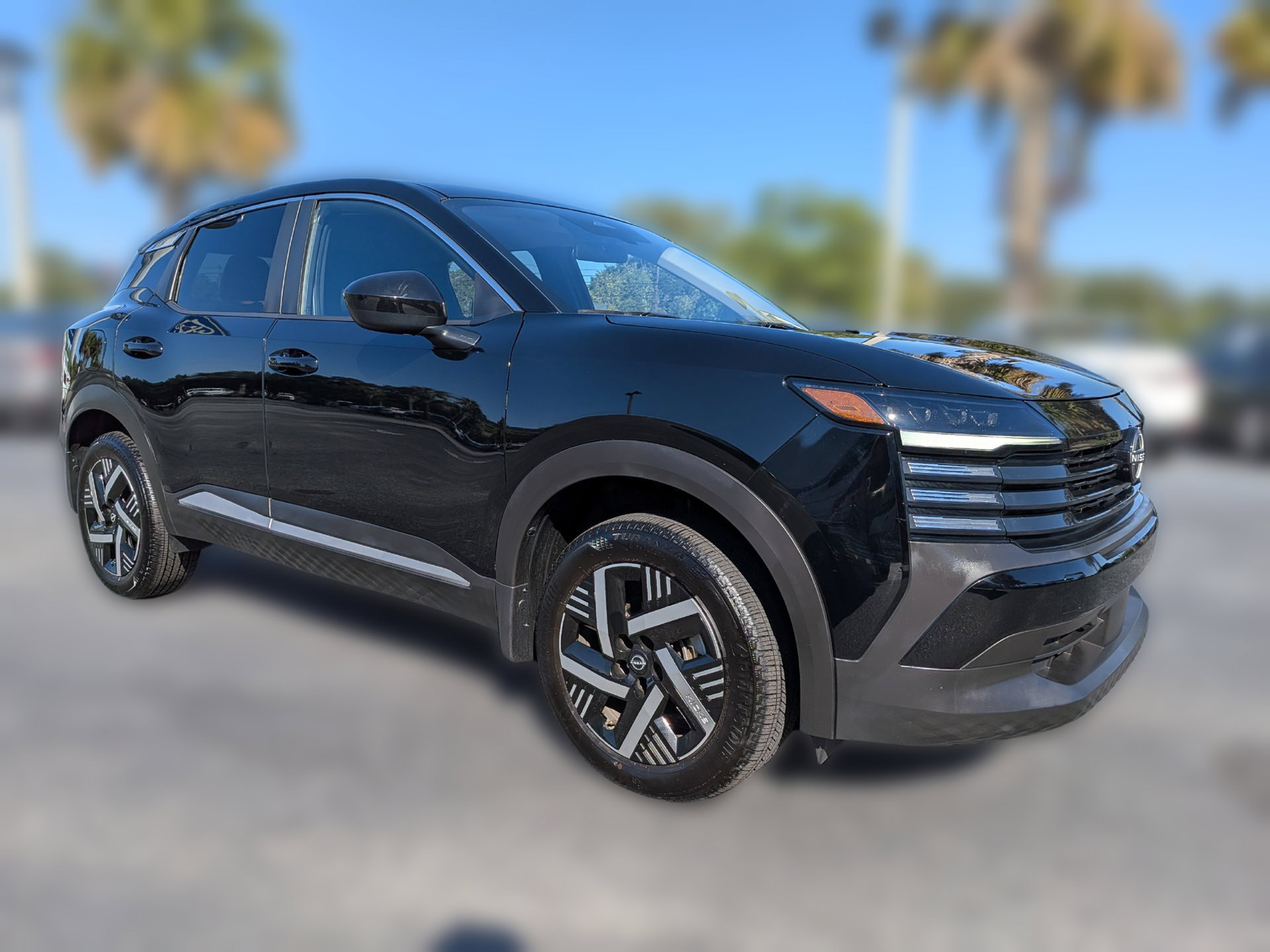 Used 2025 Nissan Kicks SV FWD image 2
