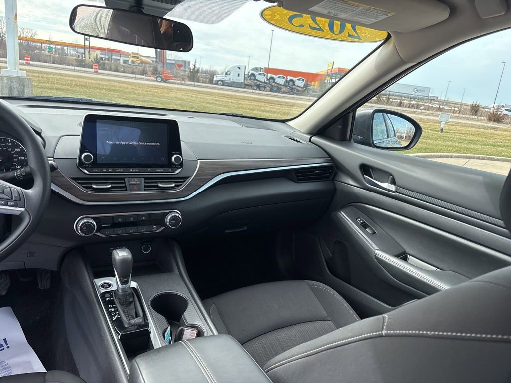 Used 2025 Nissan Altima 2.5 SV image 20
