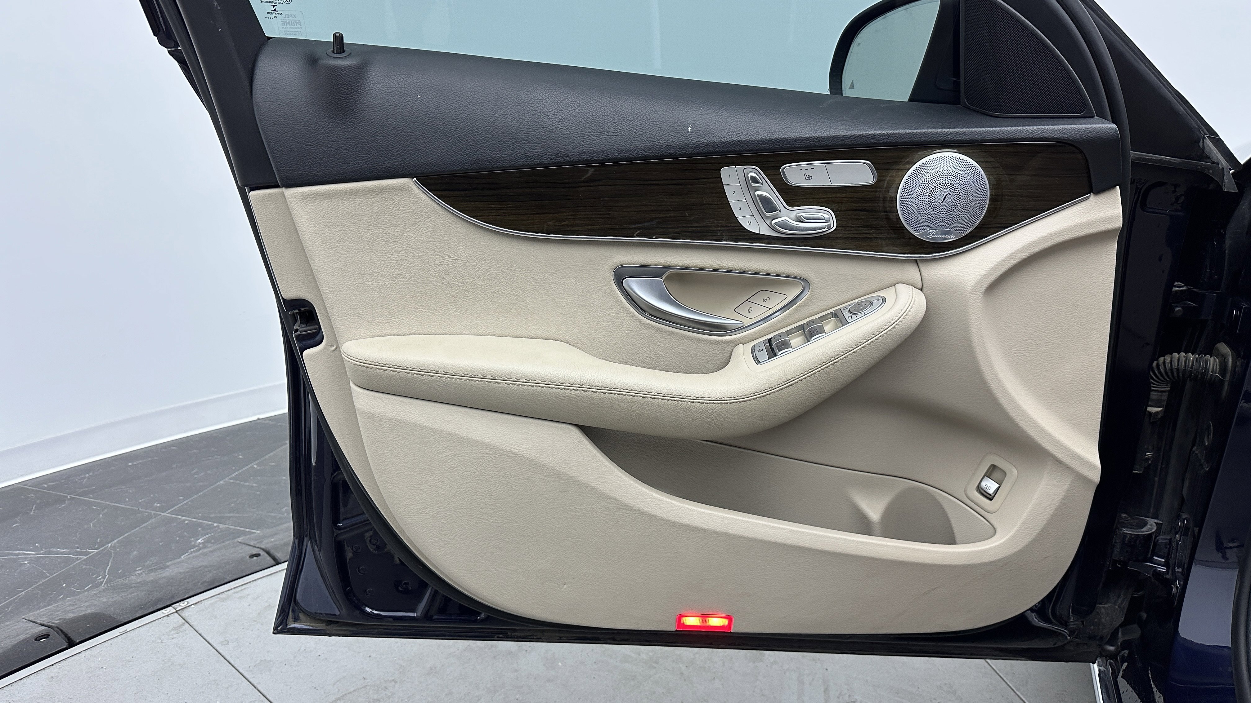 Used 2021 Mercedes-Benz C 300 Sedan image 11