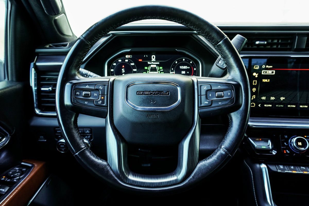 Used 2024 GMC Sierra 2500 Denali Ultimate AWD/4WD image 31