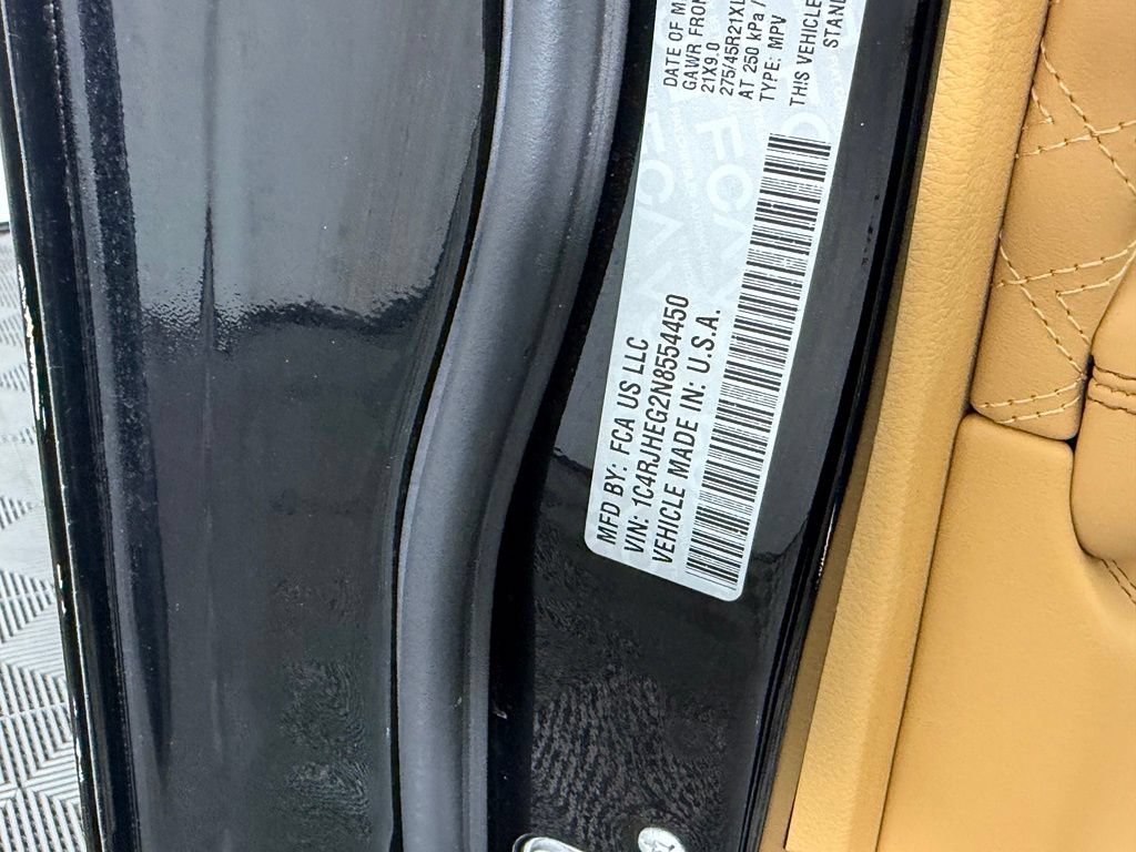 Certified 2022 Jeep Grand Cherokee Summit AWD/4WD image 36