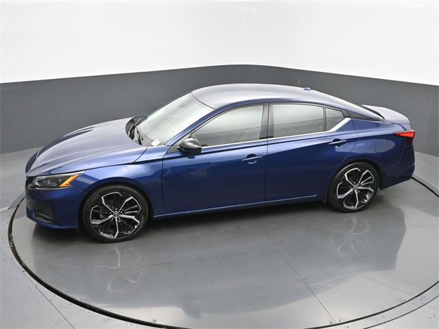 Used 2023 Nissan Altima 2.5 SR image 39