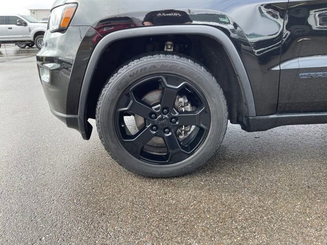 Used 2019 Jeep Grand Cherokee Laredo image 19