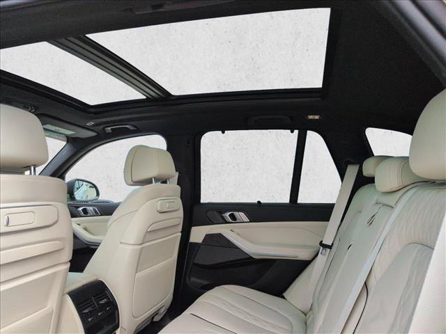 Used 2024 BMW X5 xDrive40i w/ Executive Package AWD/4WD image 19