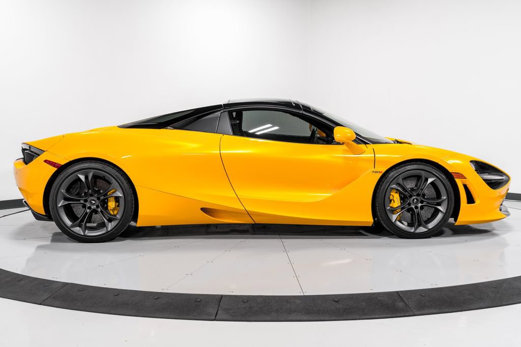 Used 2022 McLaren 720S Spider image 34