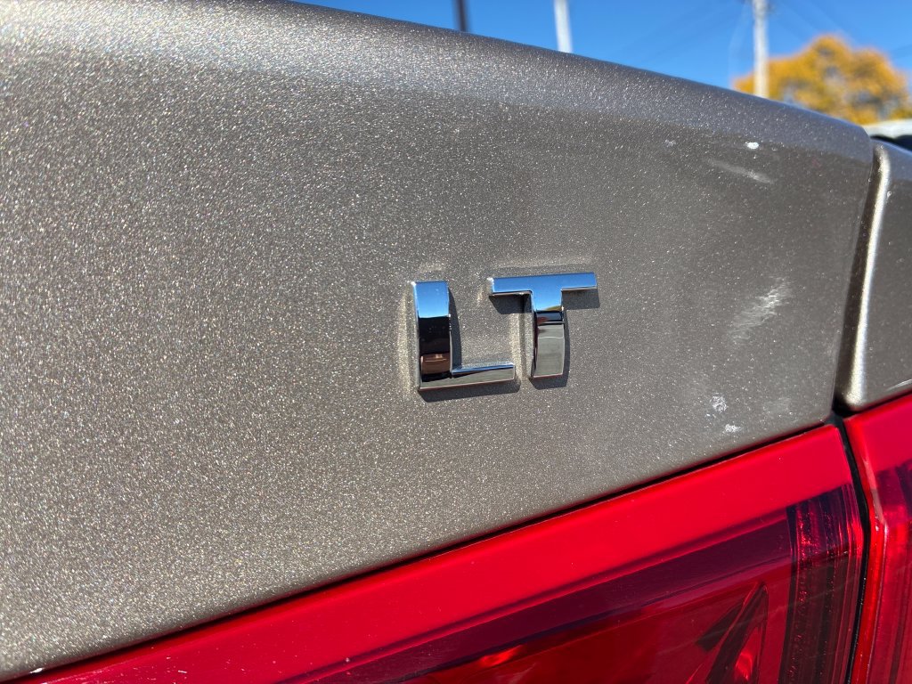 Used 2025 Chevrolet Malibu LT FWD image 39
