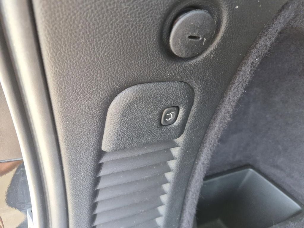 Used 2022 Dodge Durango GT RWD image 11