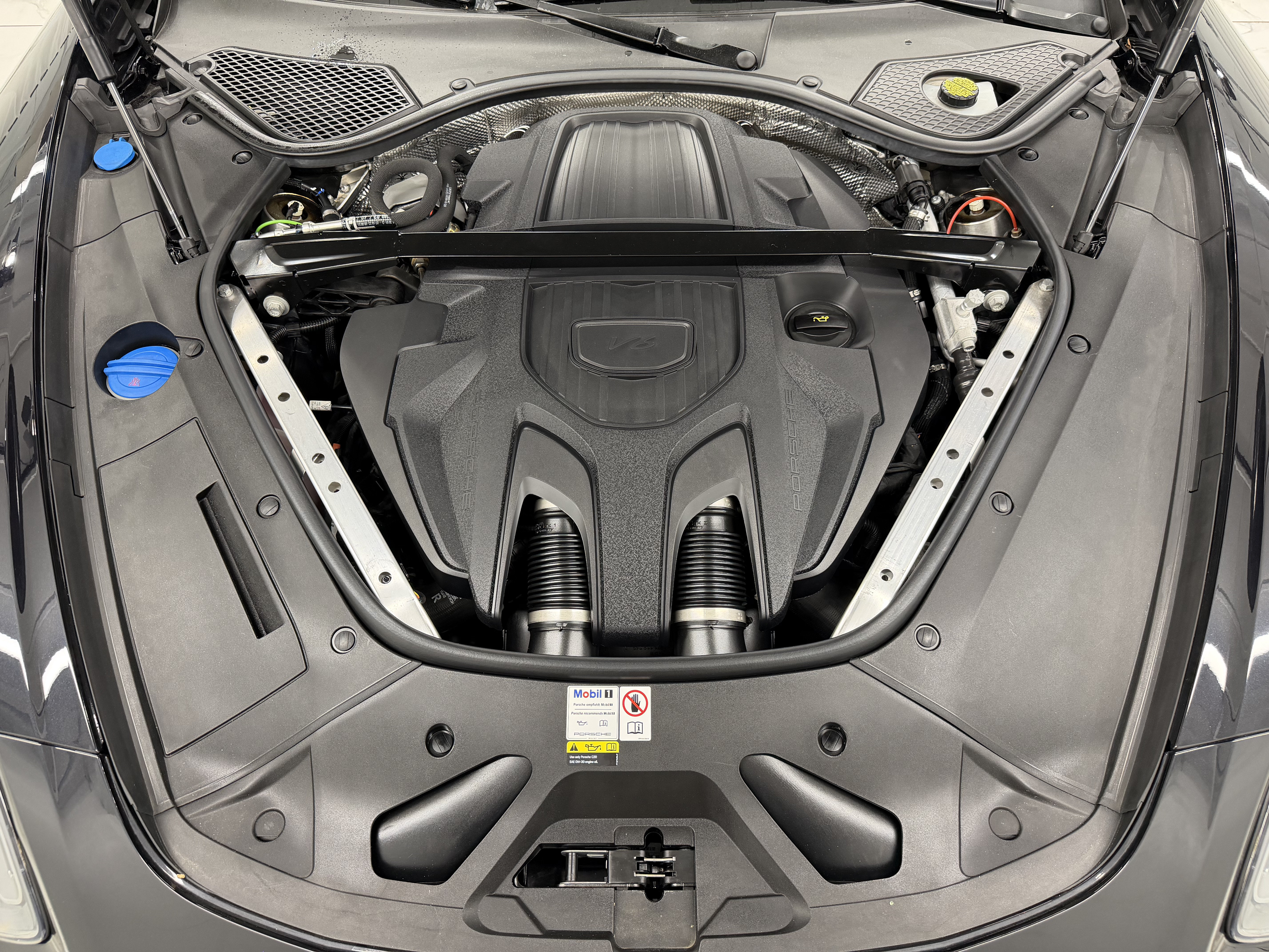 Certified 2023 Porsche Panamera 4 Platinum Edition AWD/4WD image 66