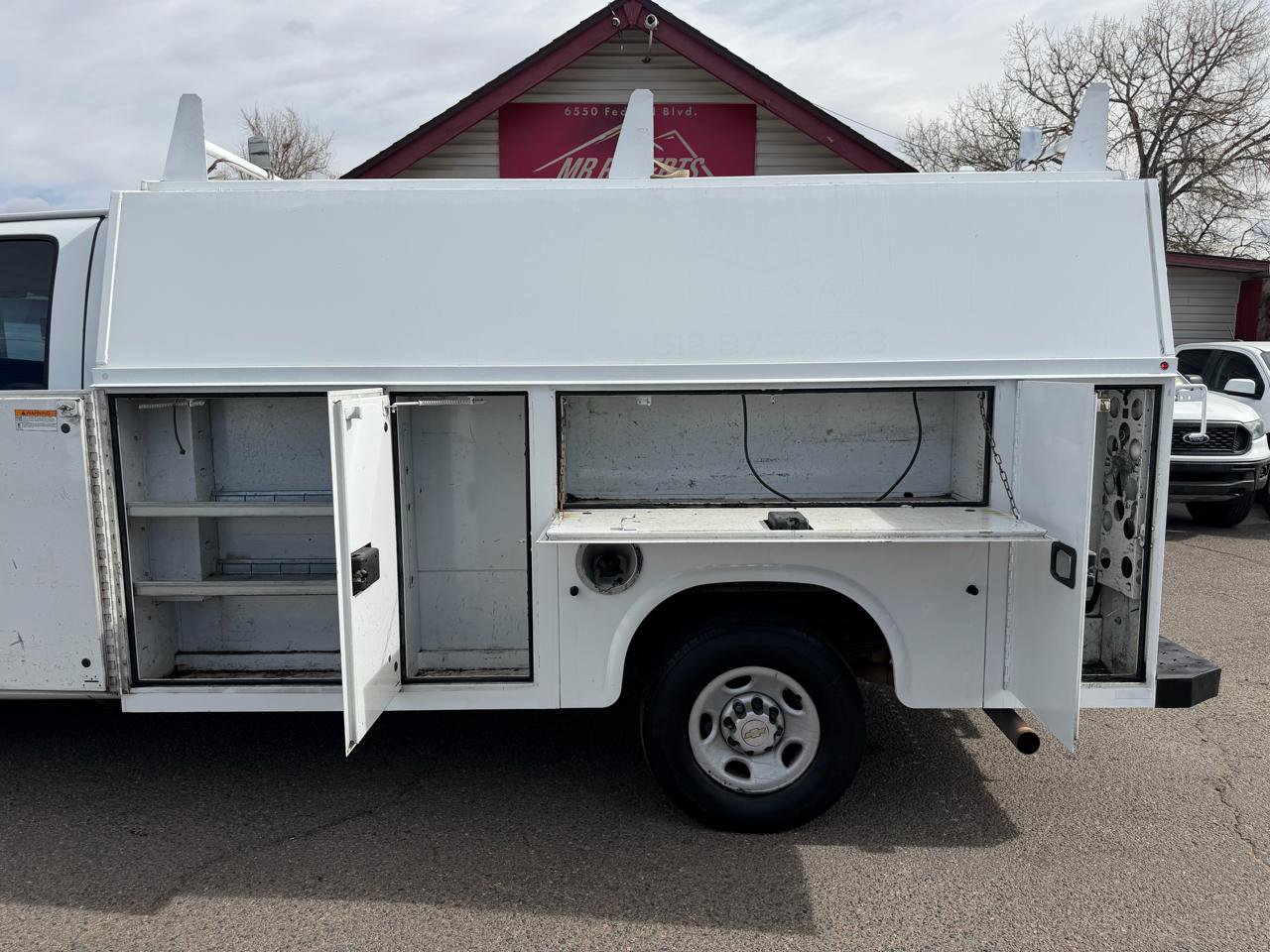 Used 2016 Chevrolet Express 3500 image 22
