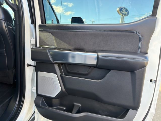 Used 2025 Ford F350 Platinum w/ FX4 Off-Road Package image 25