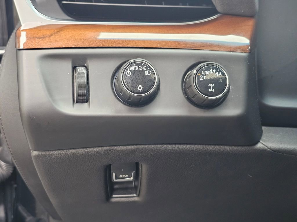 Used 2019 Cadillac Escalade Premium Luxury image 27