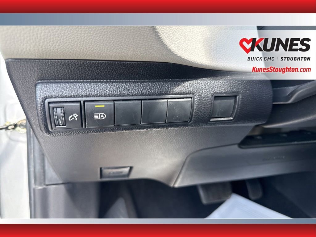 Used 2022 Toyota Corolla LE FWD image 23
