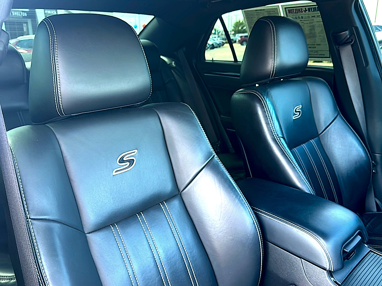 Used 2022 Chrysler 300 S image 25