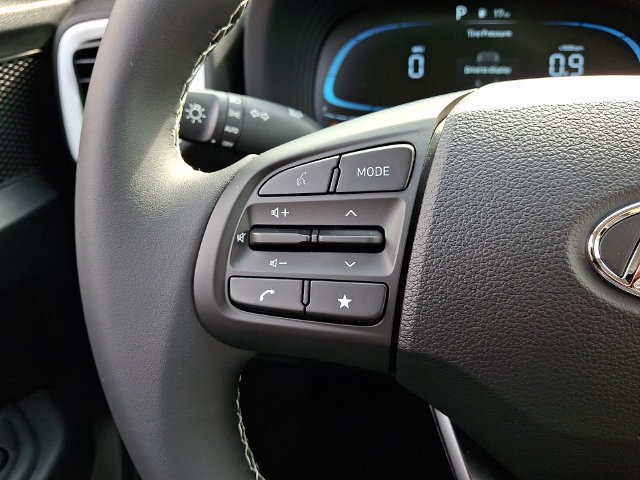 New 2026 Hyundai Venue SEL FWD image 17