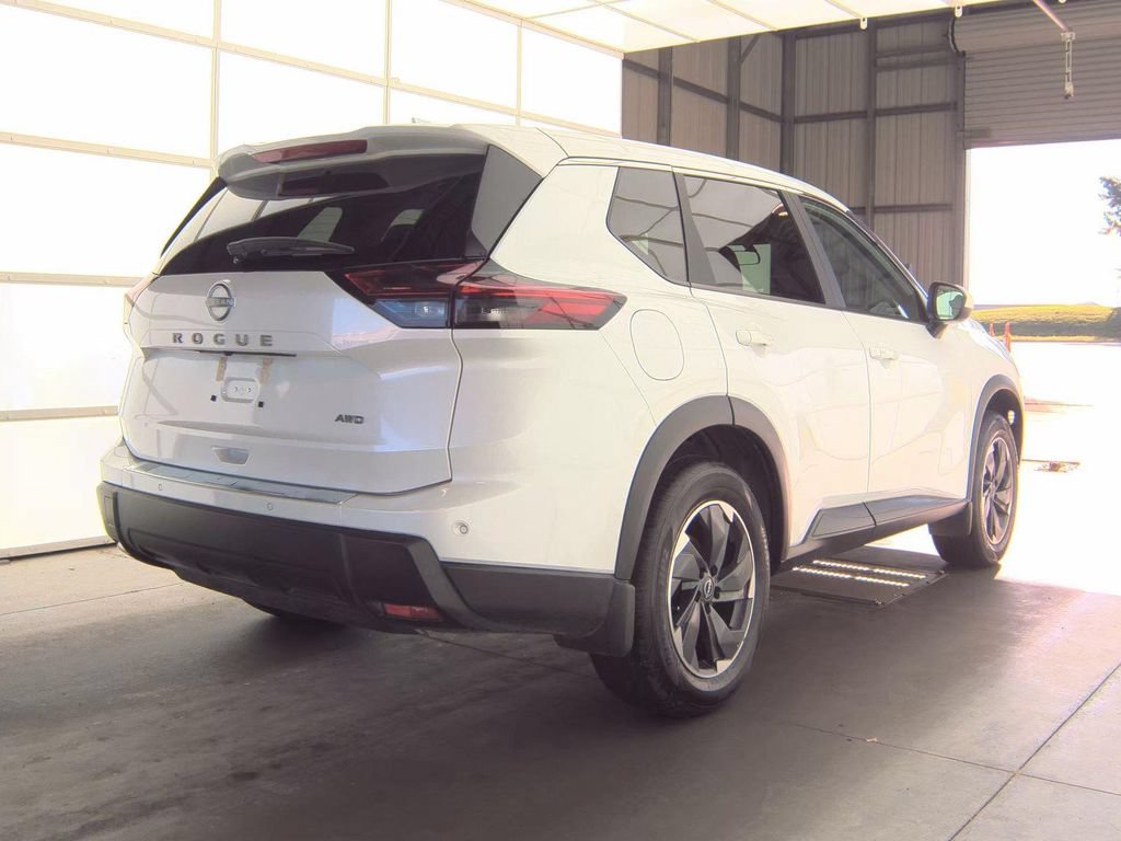 Certified 2026 Nissan Rogue SV w/ Cold Weather Package AWD/4WD image 8