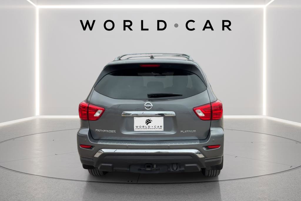 Used 2017 Nissan Pathfinder Platinum w/ Family Entertainment Package image 4