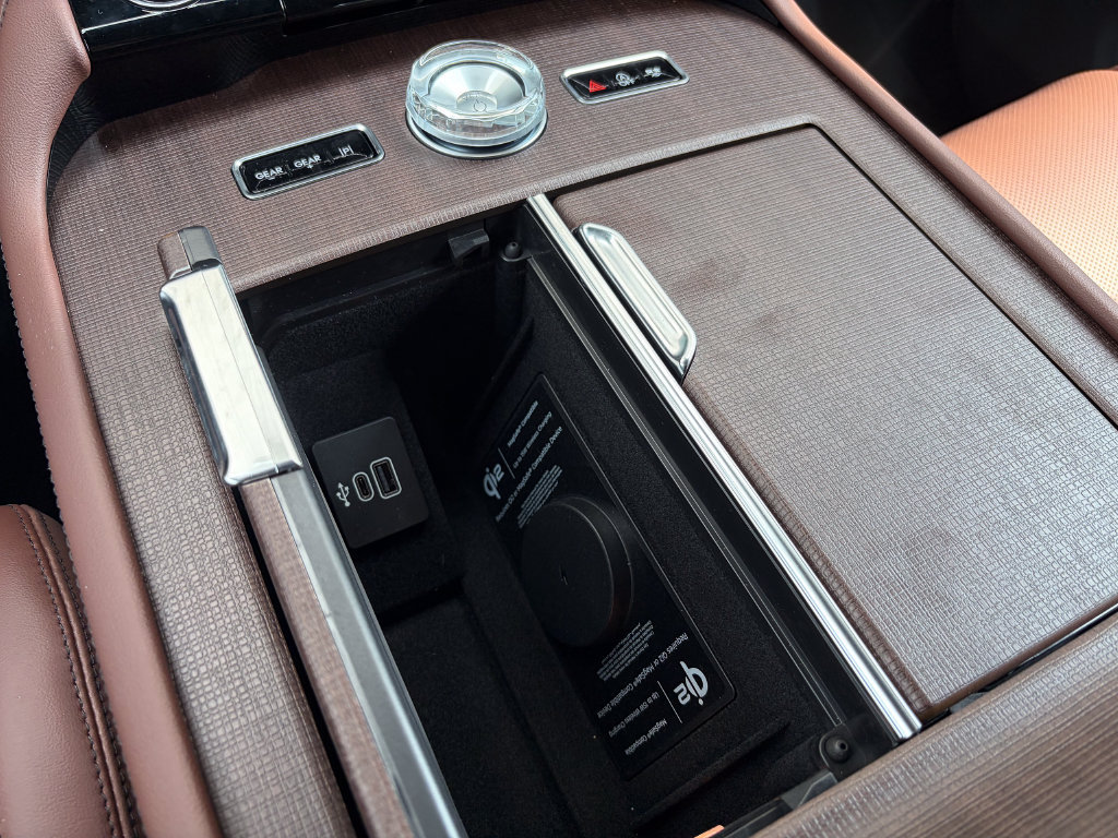 New 2027 Lincoln Navigator Reserve AWD/4WD image 48
