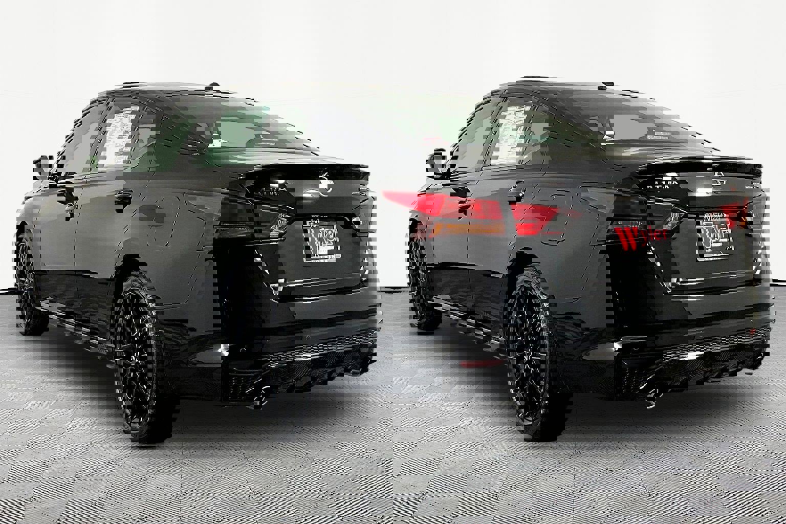 New 2026 Nissan Altima 2.5 SR image 4