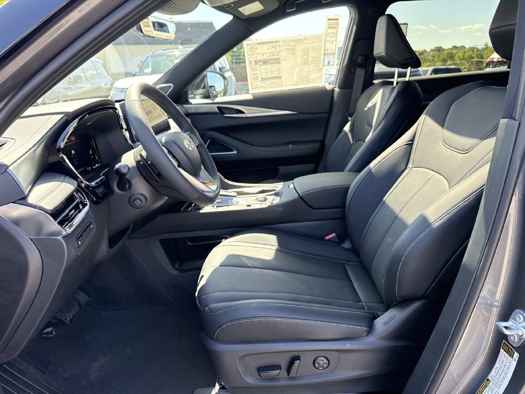 New 2027 INFINITI QX60 Sport w/ Dark Cargo Package AWD/4WD image 16