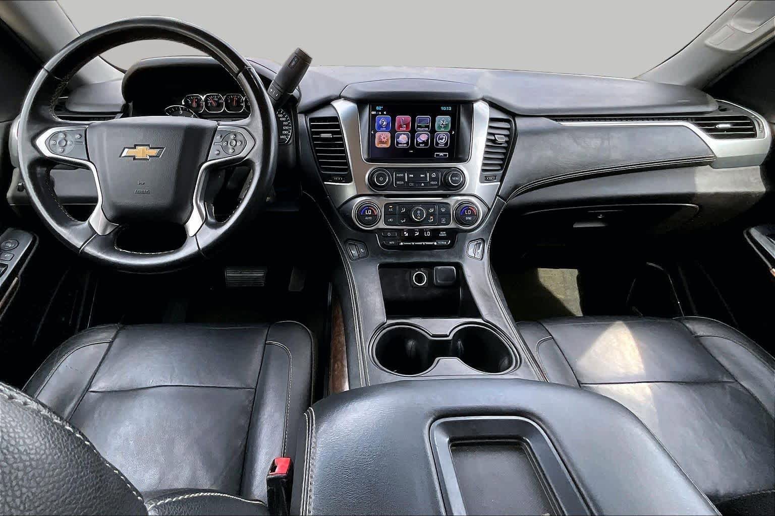 Used 2017 Chevrolet Suburban LT RWD image 14