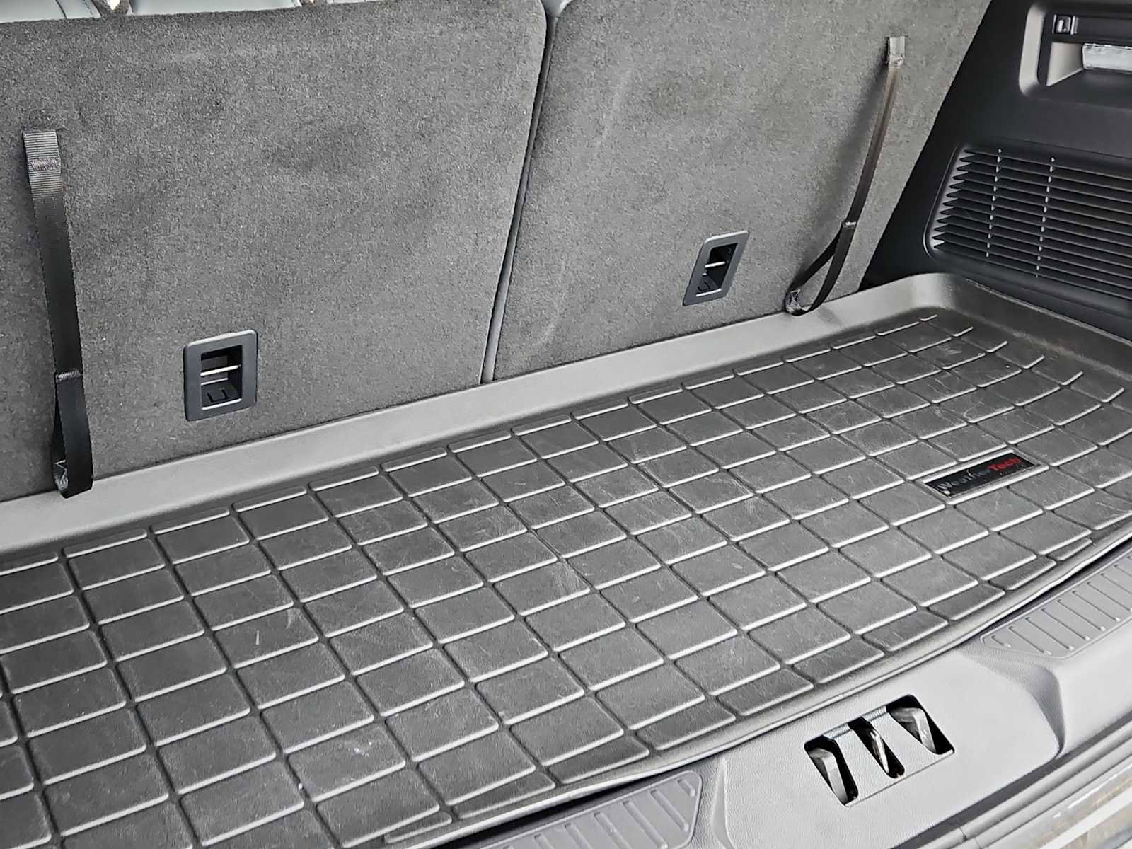 Used 2025 Ford Explorer Active w/ Active Comfort Package image 11