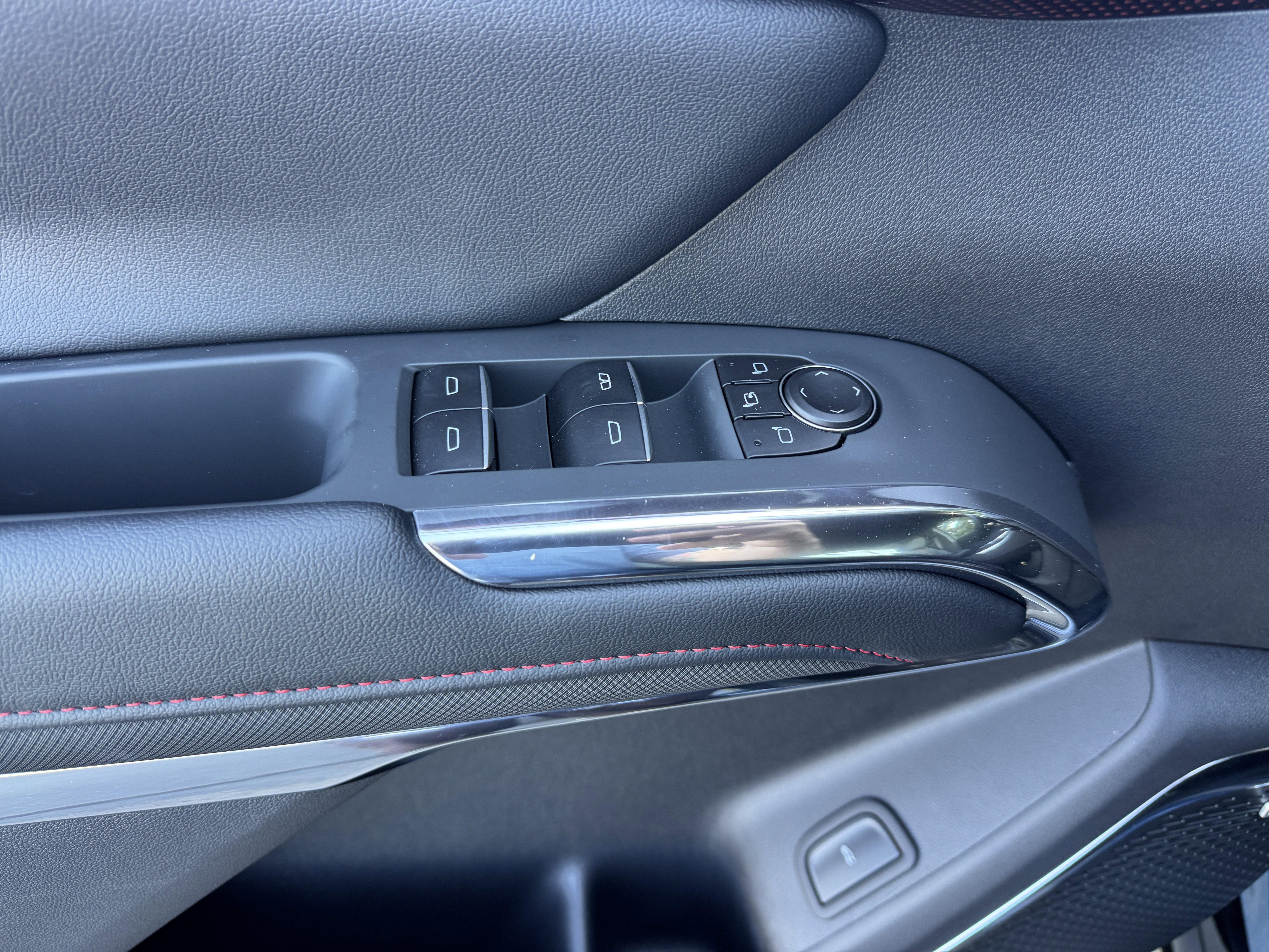 New 2026 Chevrolet Traverse RS w/ LPO, Floor Liner Package image 12