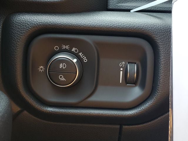 New 2026 RAM 3500 Tradesman AWD/4WD image 32