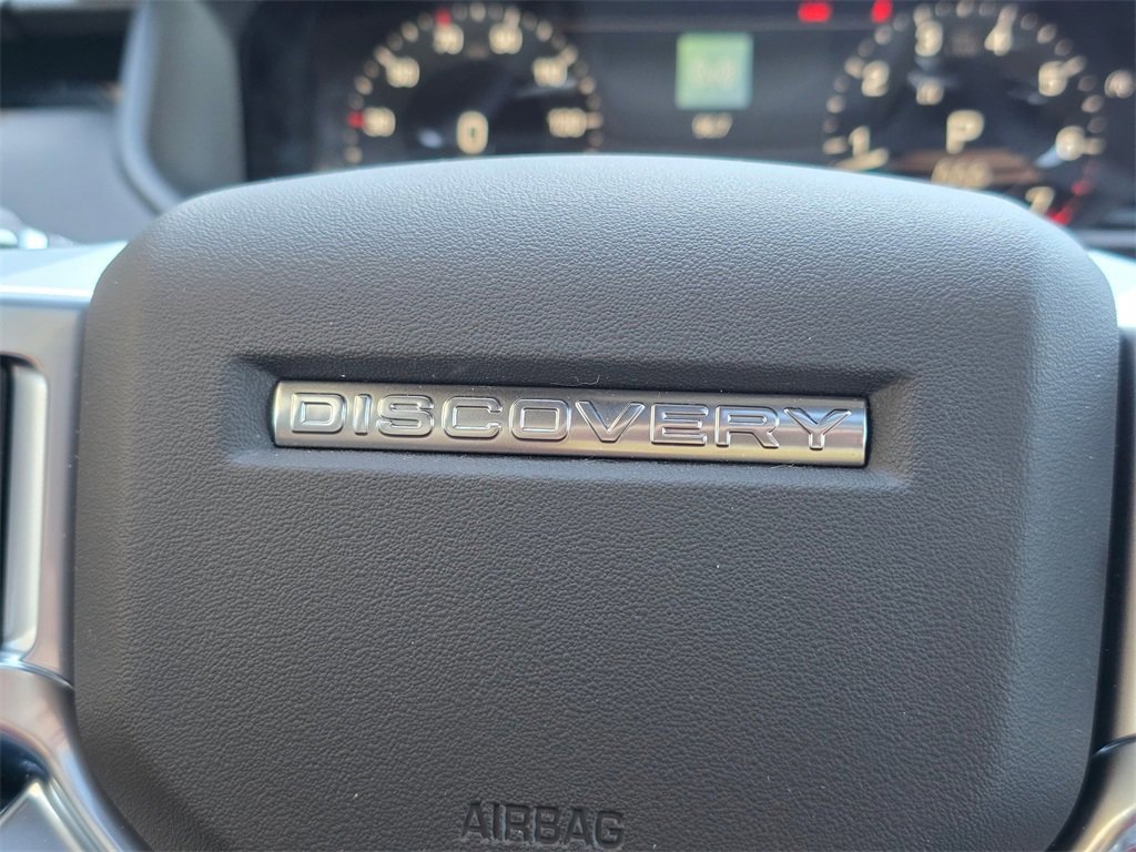 New 2025 Land Rover Discovery S image 23